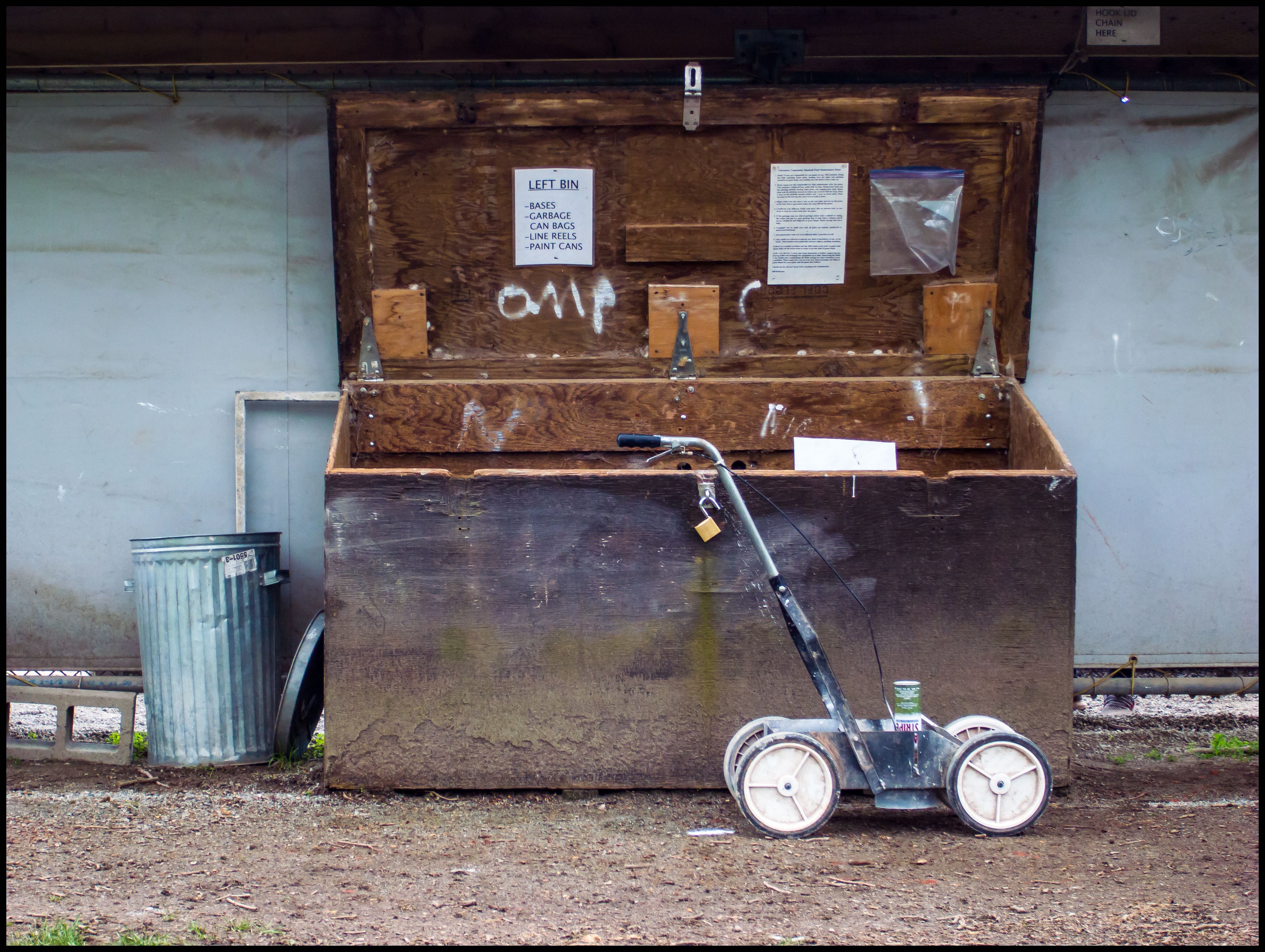 72mm equivalent, 1/70 sec, f4.4, ISO 80