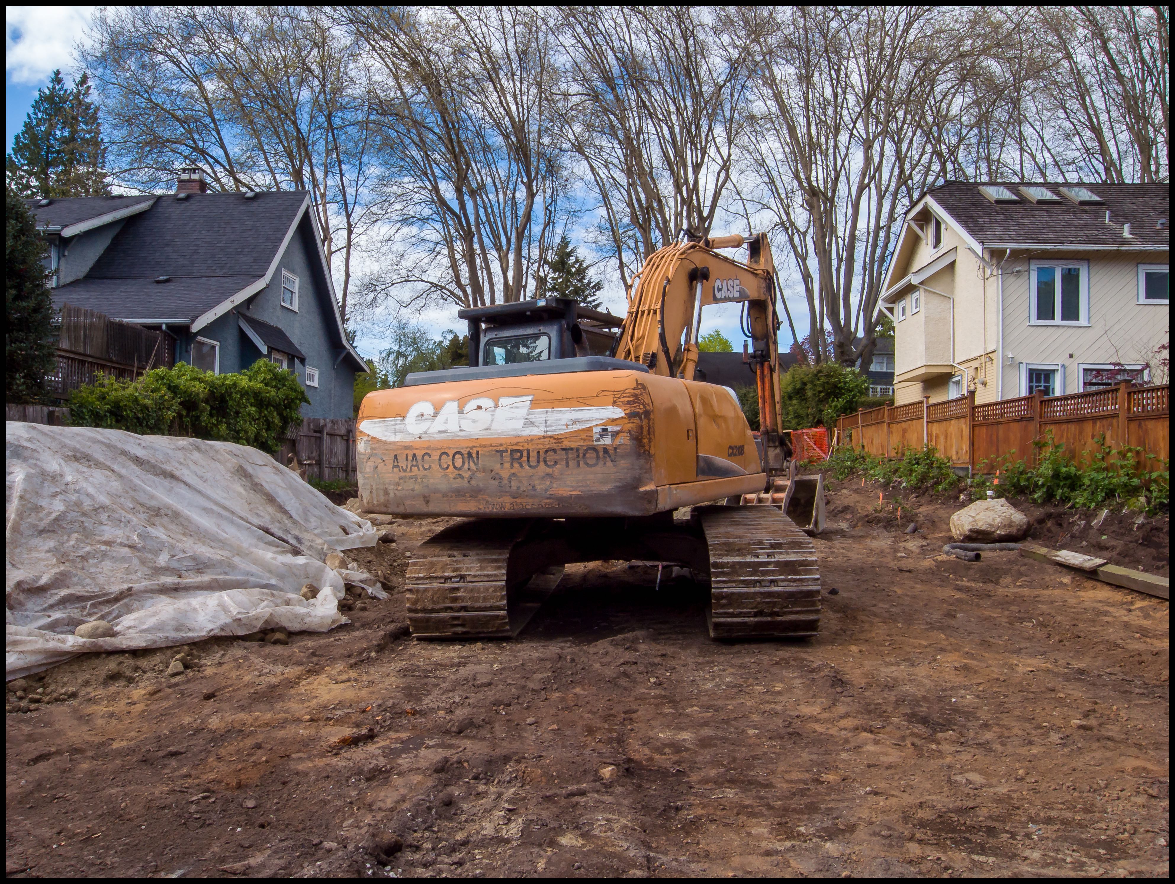24mm equivalent, 1/110 sec, f8.1, ISO 64