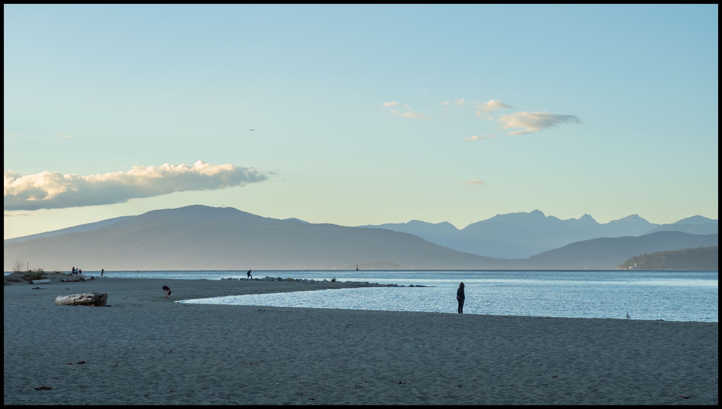 At the shoreline, Leica M10