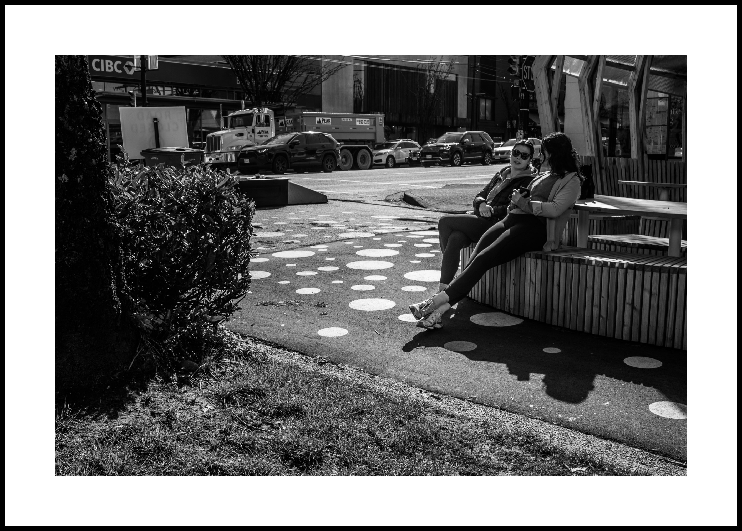 Urban Respite - Leica M10, Voigtlander 35mm f2.5 Color Skopar