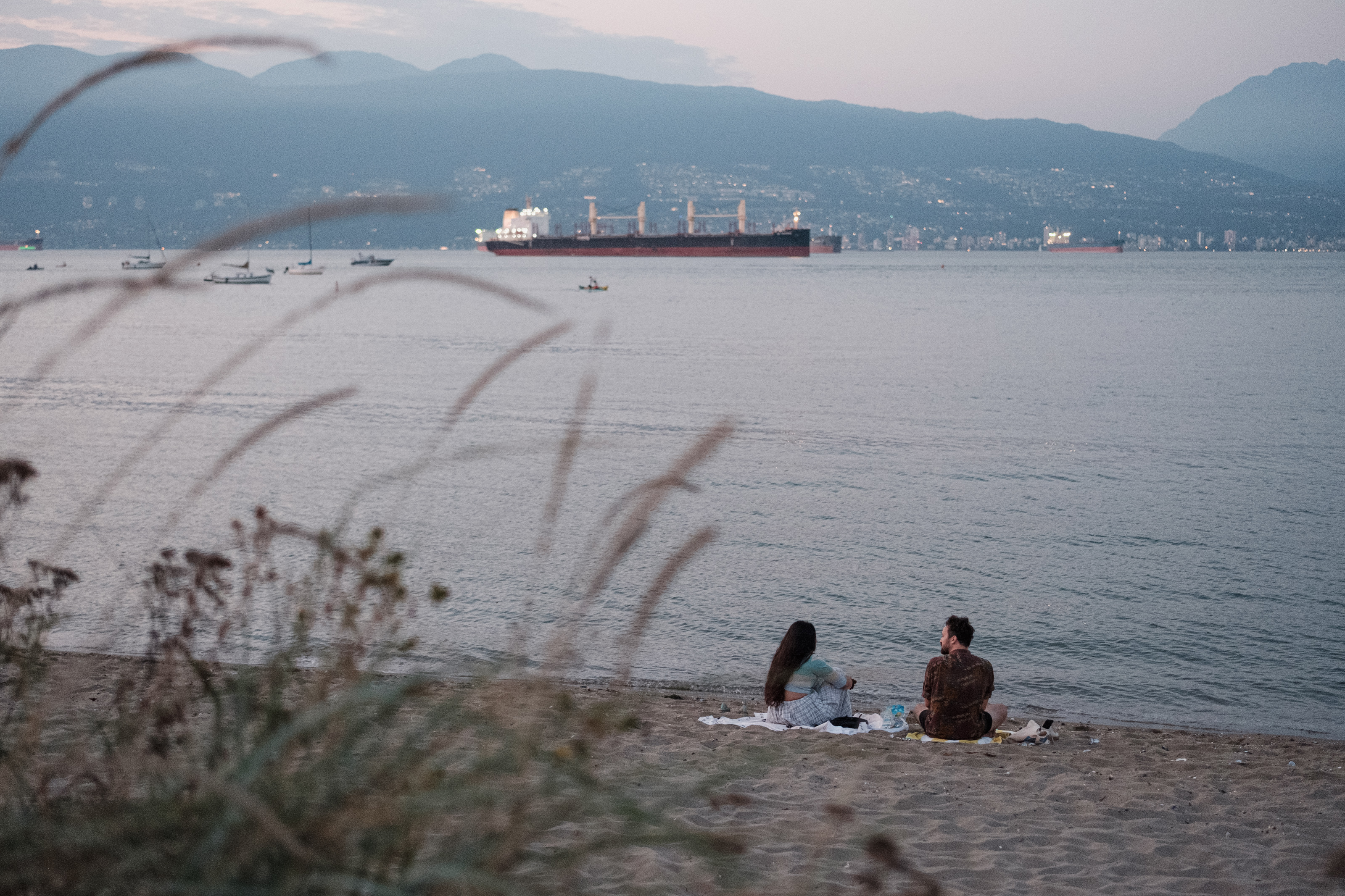 1/200 sec, f1.4, ISO 2500