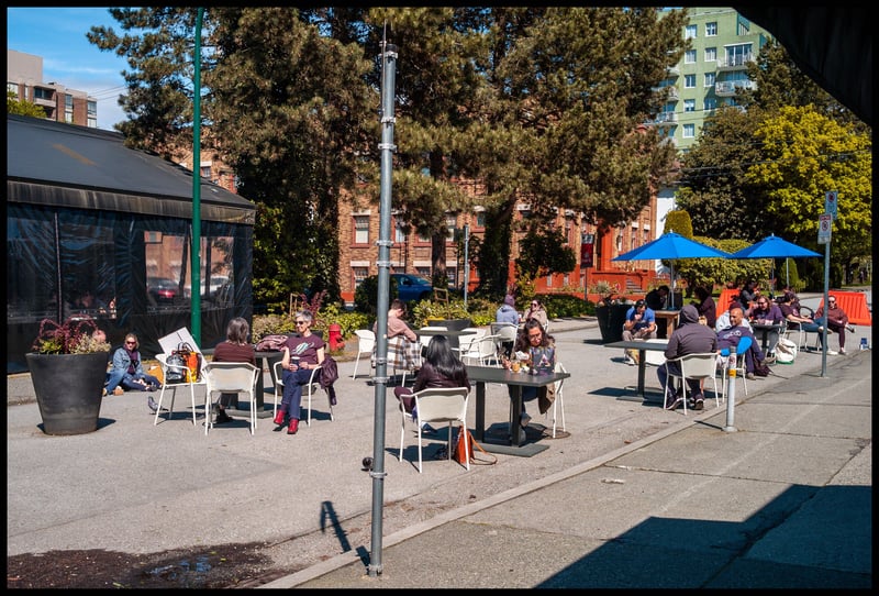 Al Fresco Plaza